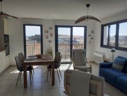 Galice : Apt neuf, deux chambres, balcon et parking